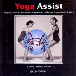 Yoga AssistUna guida illustrata, innovativa e completa per coadiuvare l'esecuzione delle asana